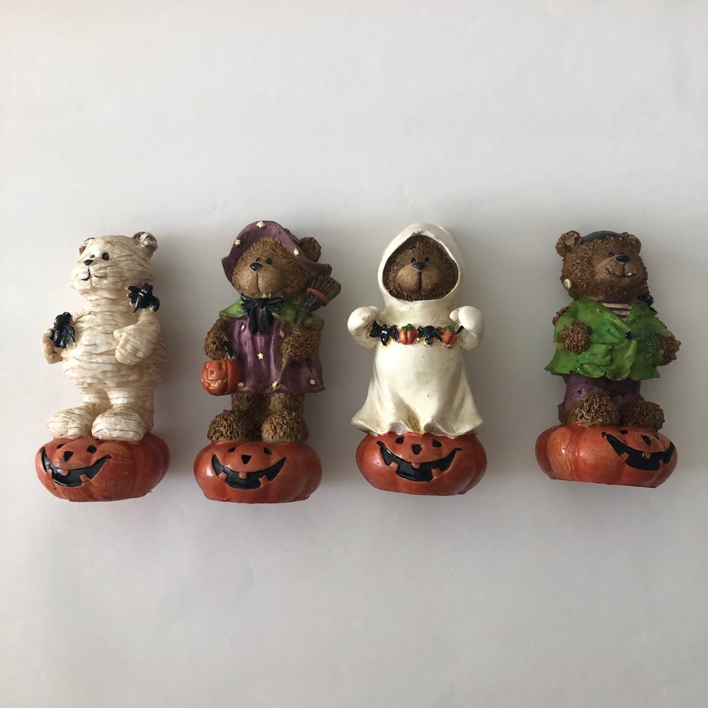 Halloween decor figures